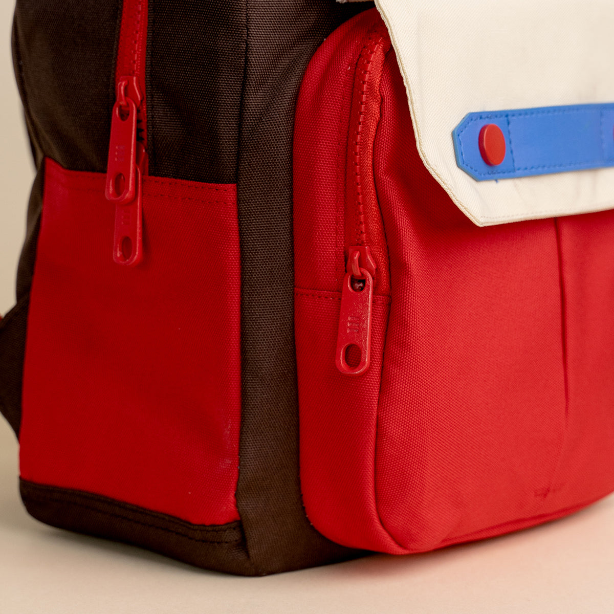 Kindy Cooler Backpack - Choc Apple