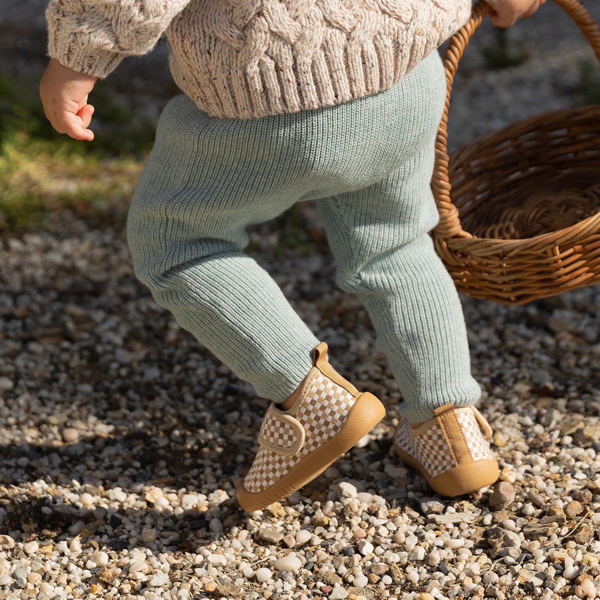 Duckies Velcro Peanut Checker