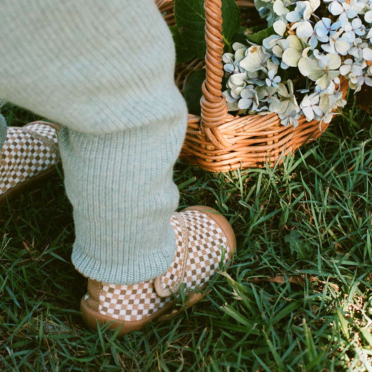 Duckies Velcro Peanut Checker