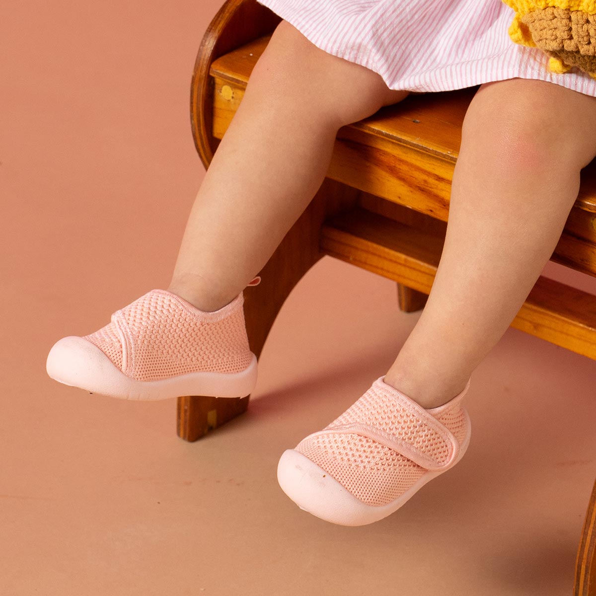 5 Essential Features to Look for When Purchasing Shoes for Your First-Time Walker