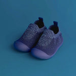 blue baby shoes 