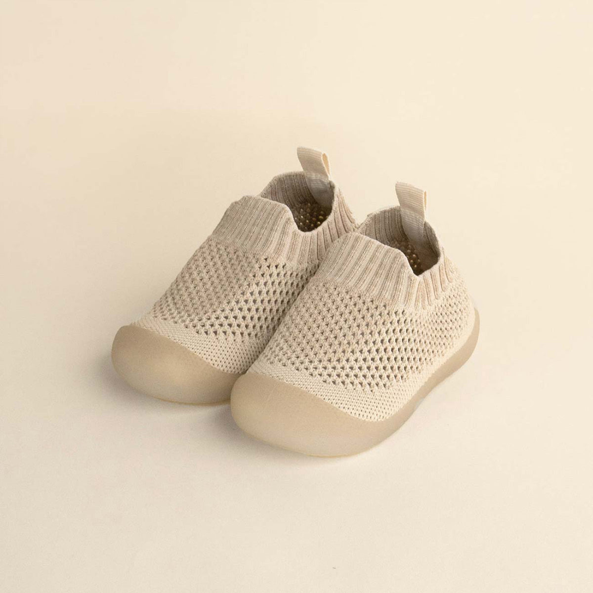 beige knit baby shoes