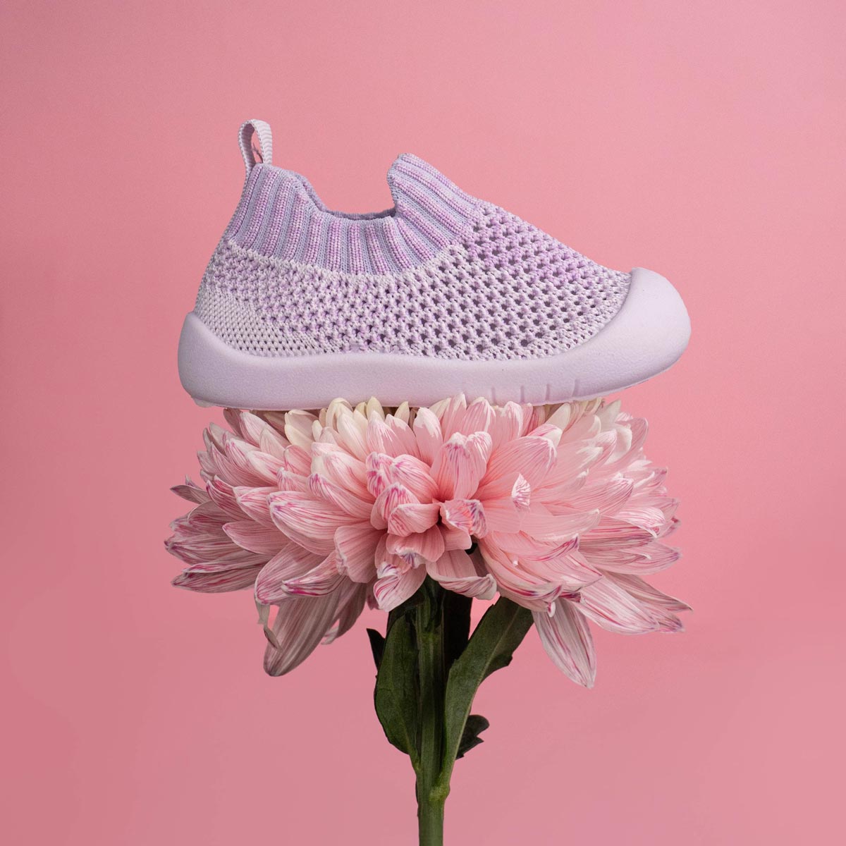 Comfortable pink baby walking shoe