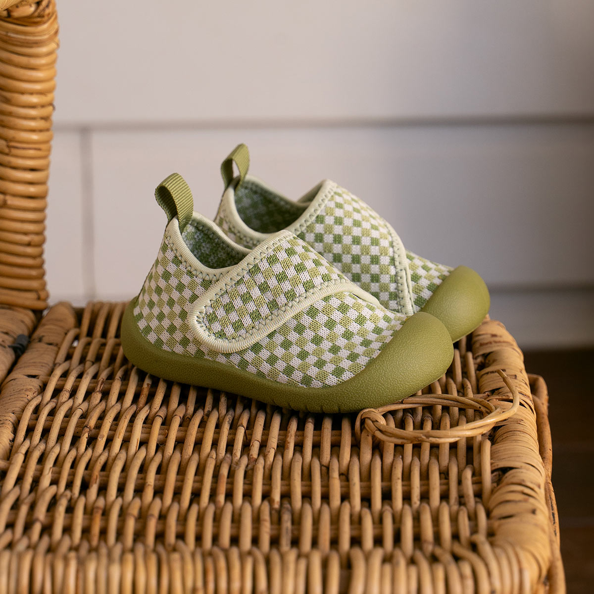 Duckies Velcro Apple Checker