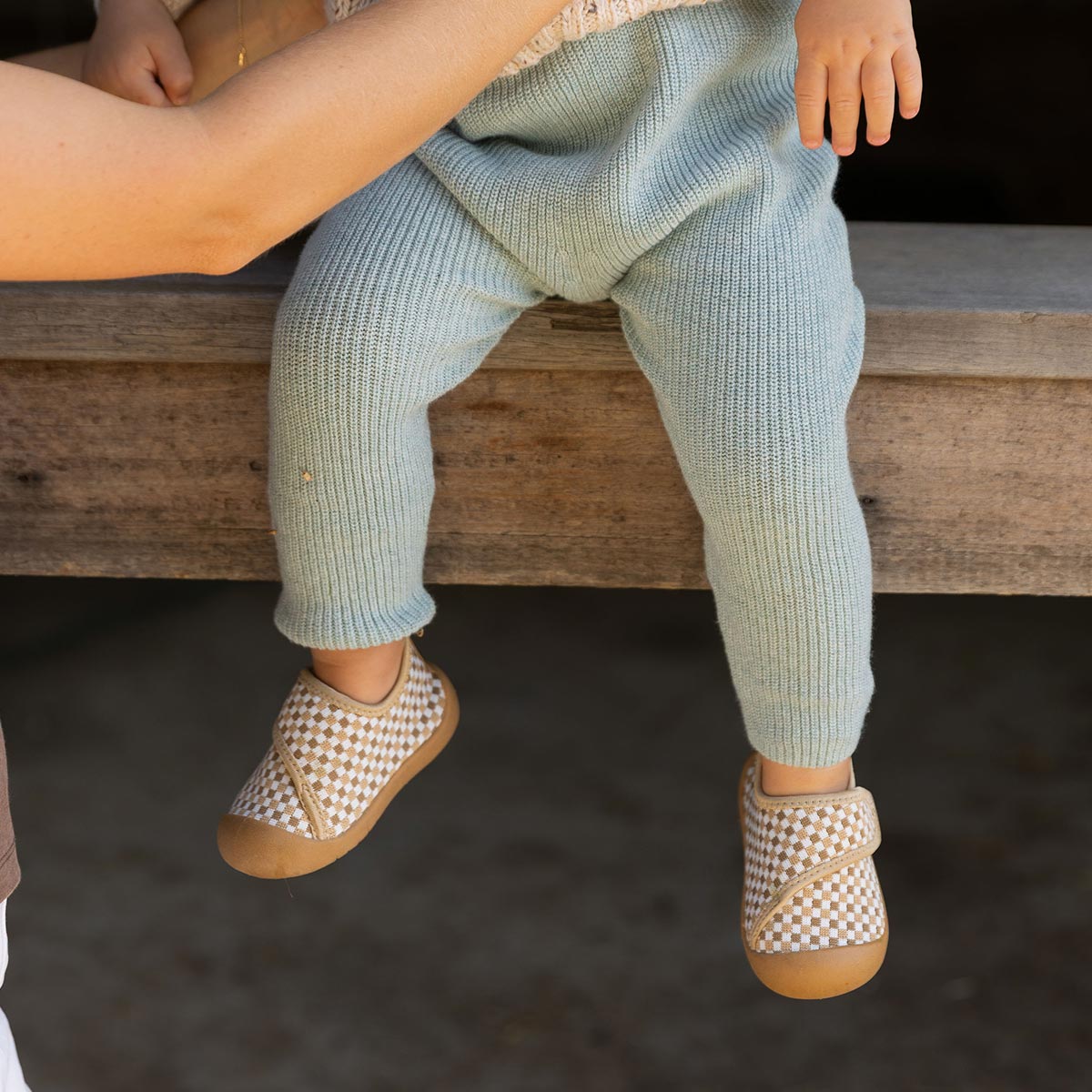 Duckies Velcro Peanut Checker