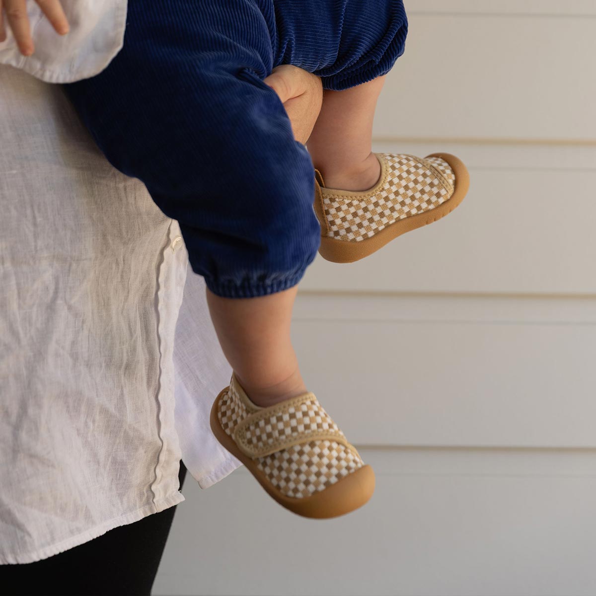 Duckies Velcro Peanut Checker