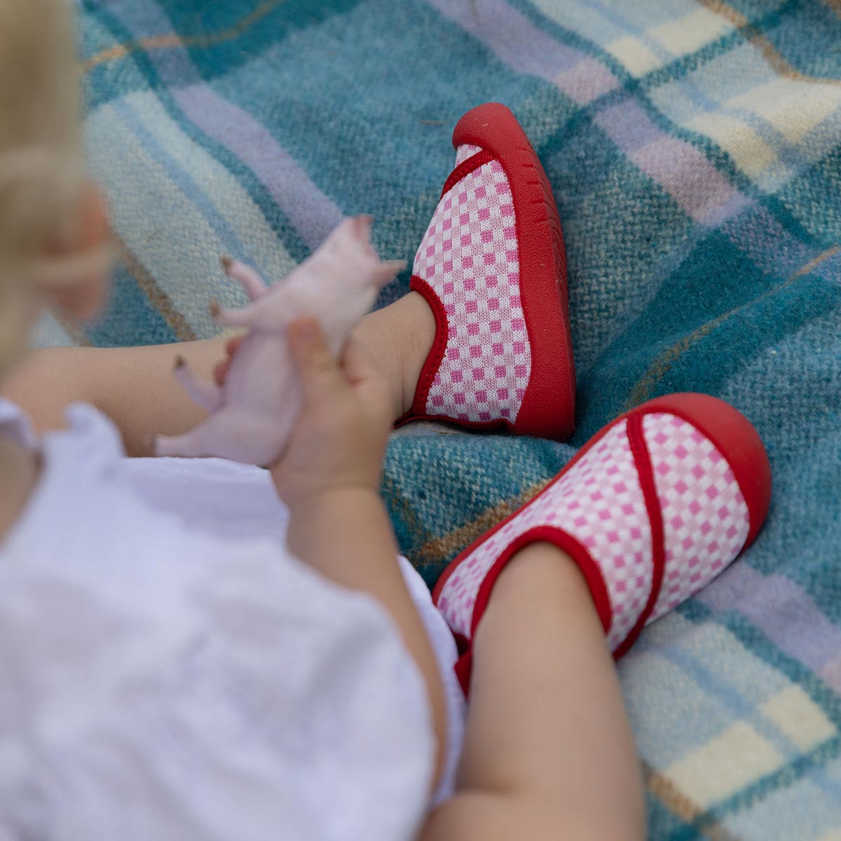 duckies checker strawberry