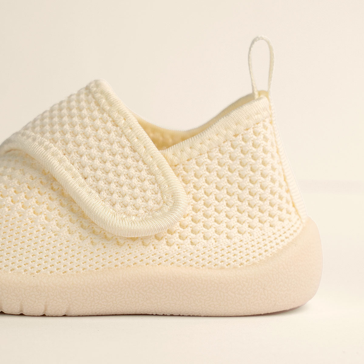 Duckies Velcro Marshmallow