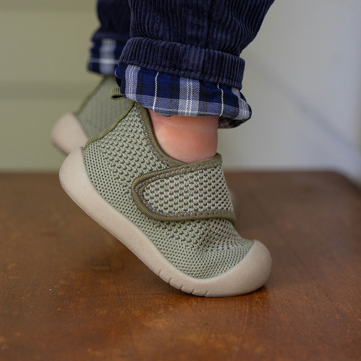 olive-duckies-velcro-4