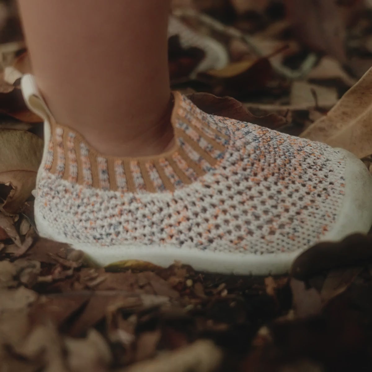 Flexible baby shoes 