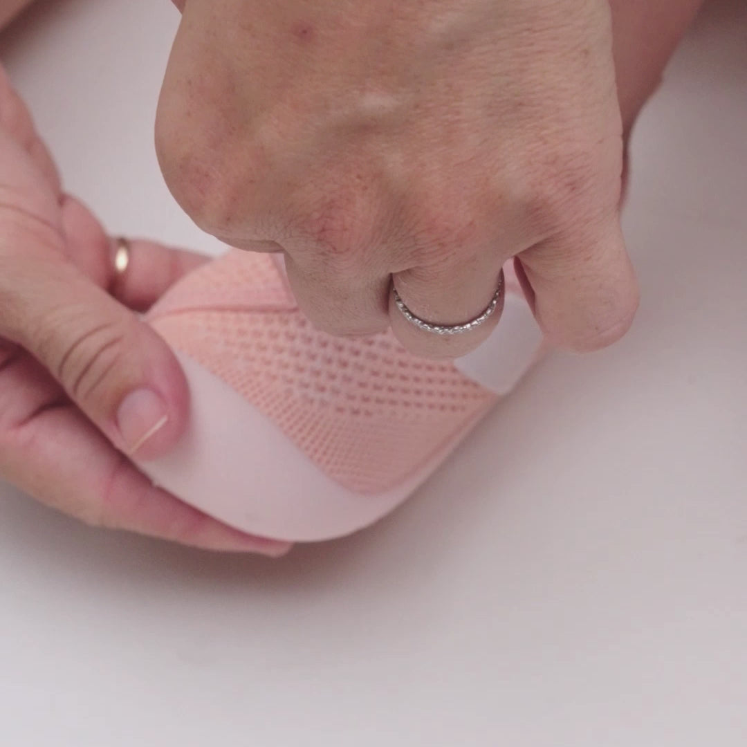 Velcro pink baby shoes 