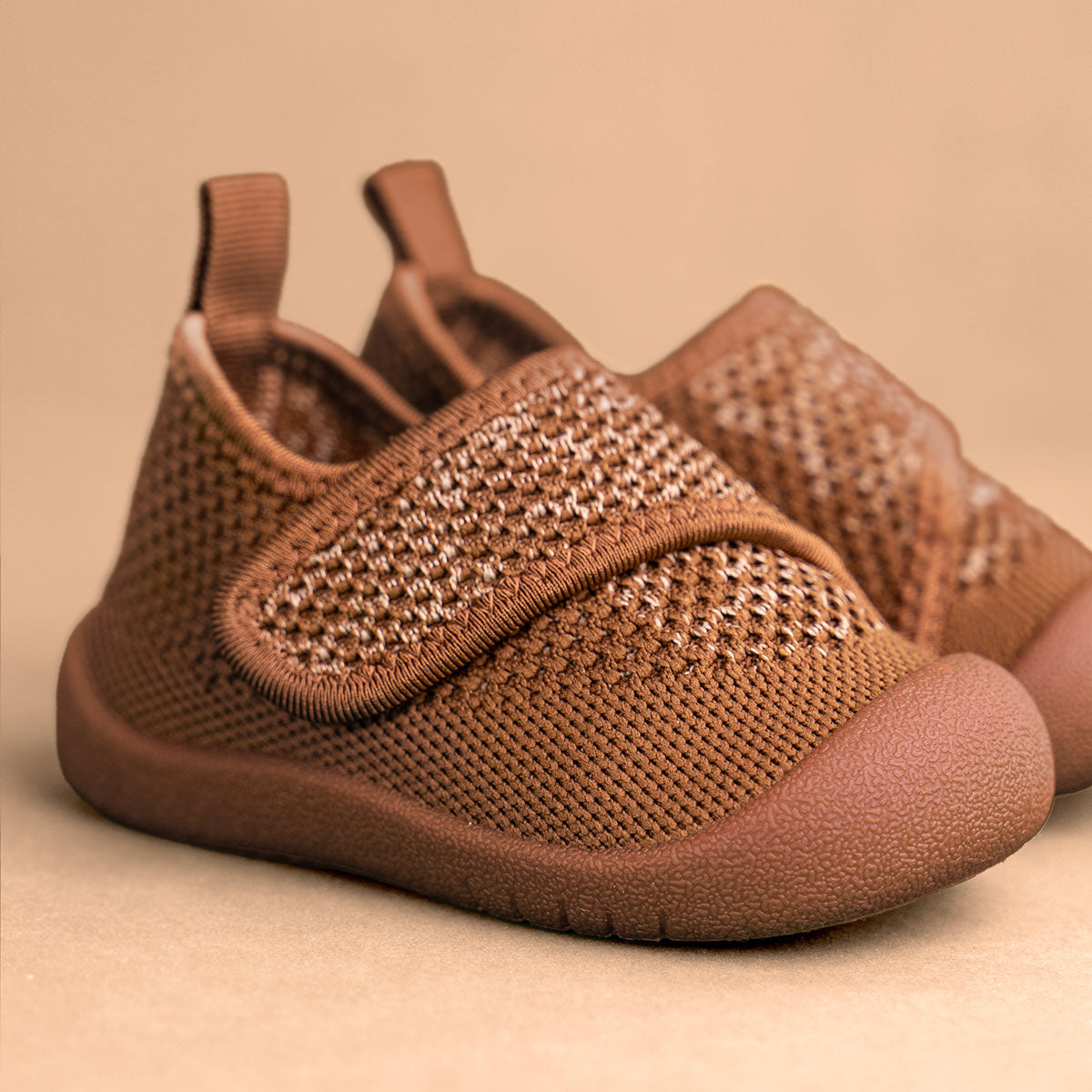 Duckies Velcro Walnut